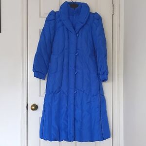 NWOT. Woman's 100% Duck Down long coat.